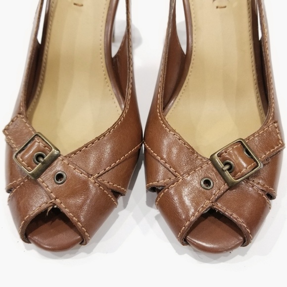 Thom McAn Brown Leather Peep Toe Stacked Heel Sz 7 - Picture 2 of 8